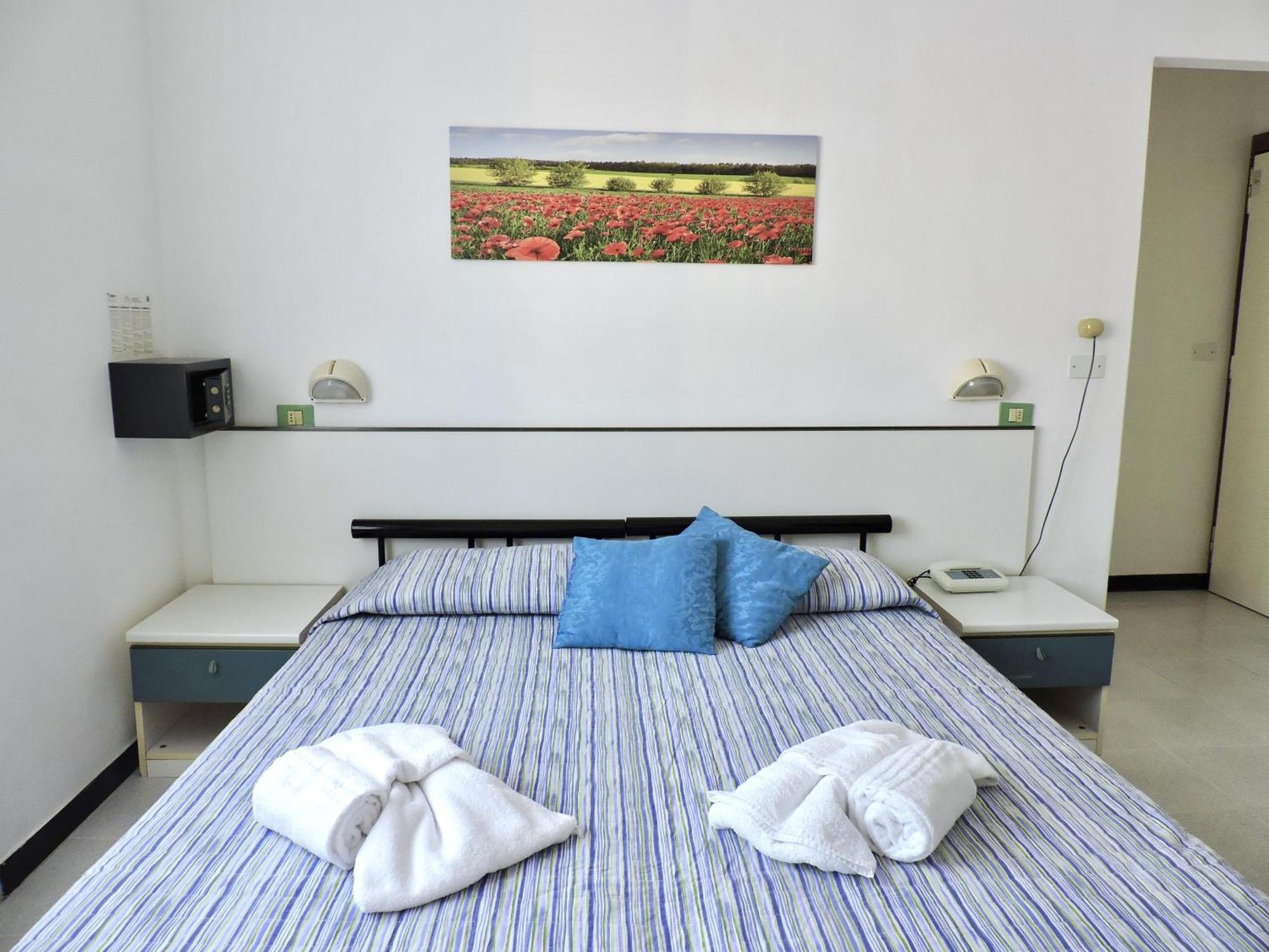 Hotel Villa Chiara Finale Ligure Exterior foto