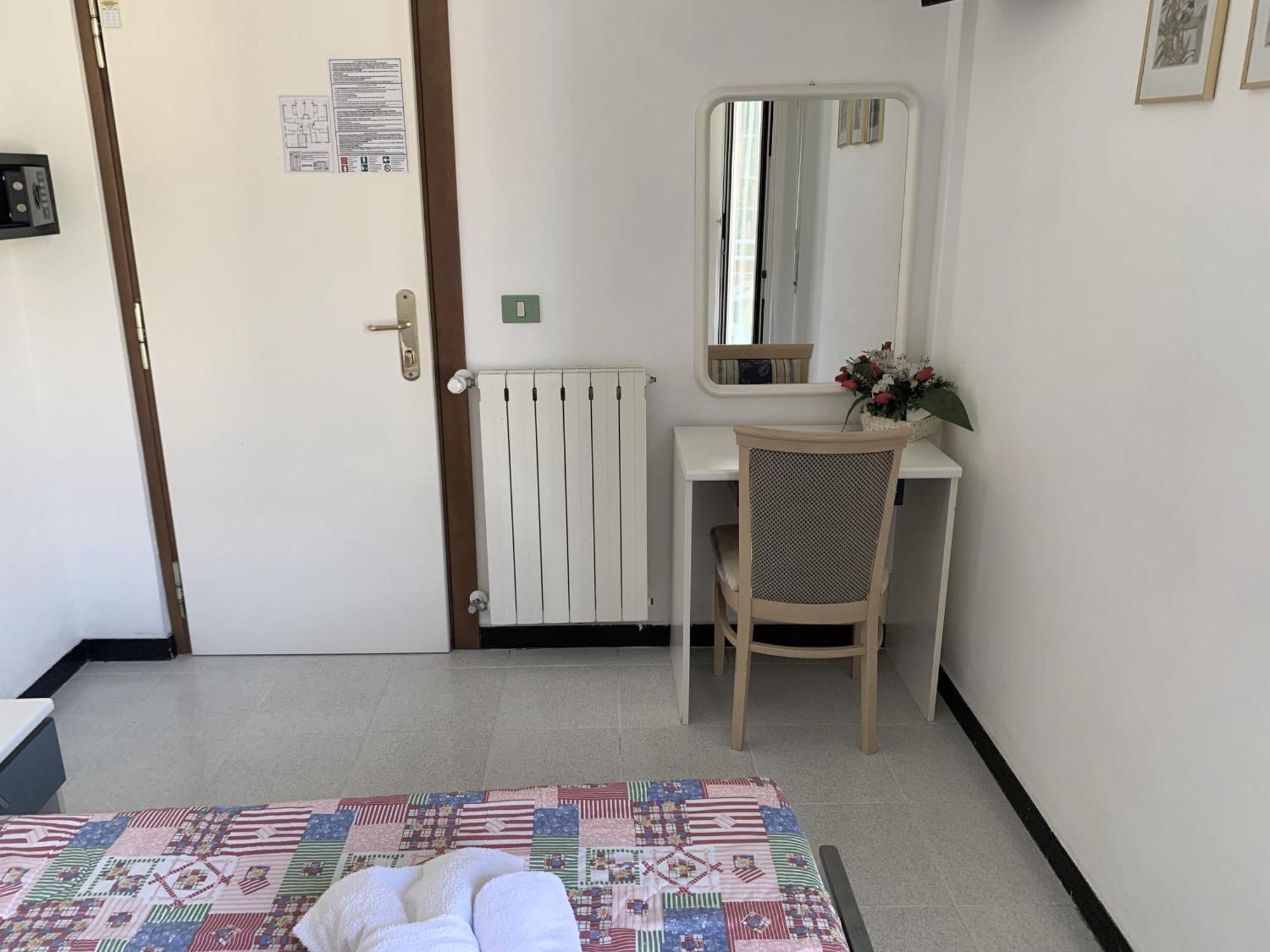 Hotel Villa Chiara Finale Ligure Exterior foto