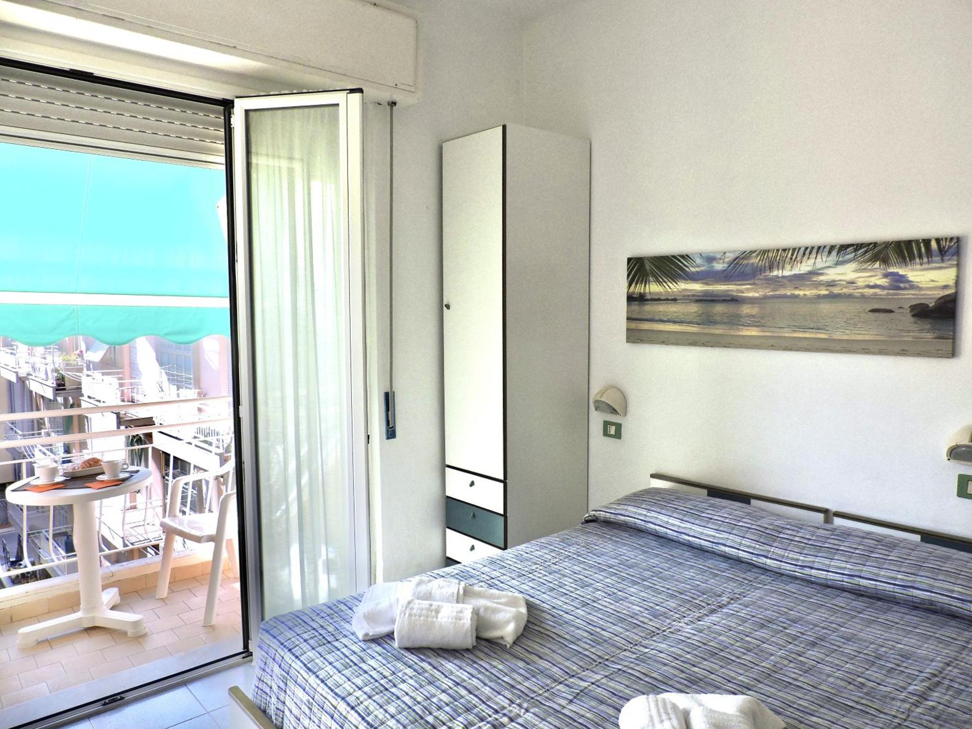 Hotel Villa Chiara Finale Ligure Exterior foto